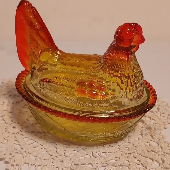 Vintage Mosser/ Westmoreland Amberina Hen on Nest She Is A Glower Rare Piece - Picture 3 of 10